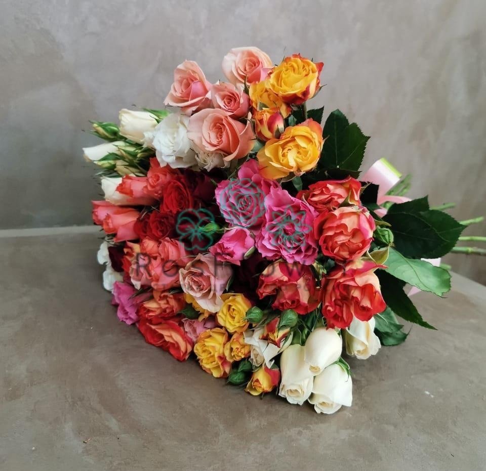 Букет цветов из: Розы в Махмуде-Мектебе