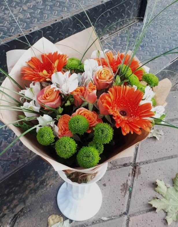 Букет цветов из: Герберы, Хризантемы, Альстромерии и Розы в Махмуде-Мектебе