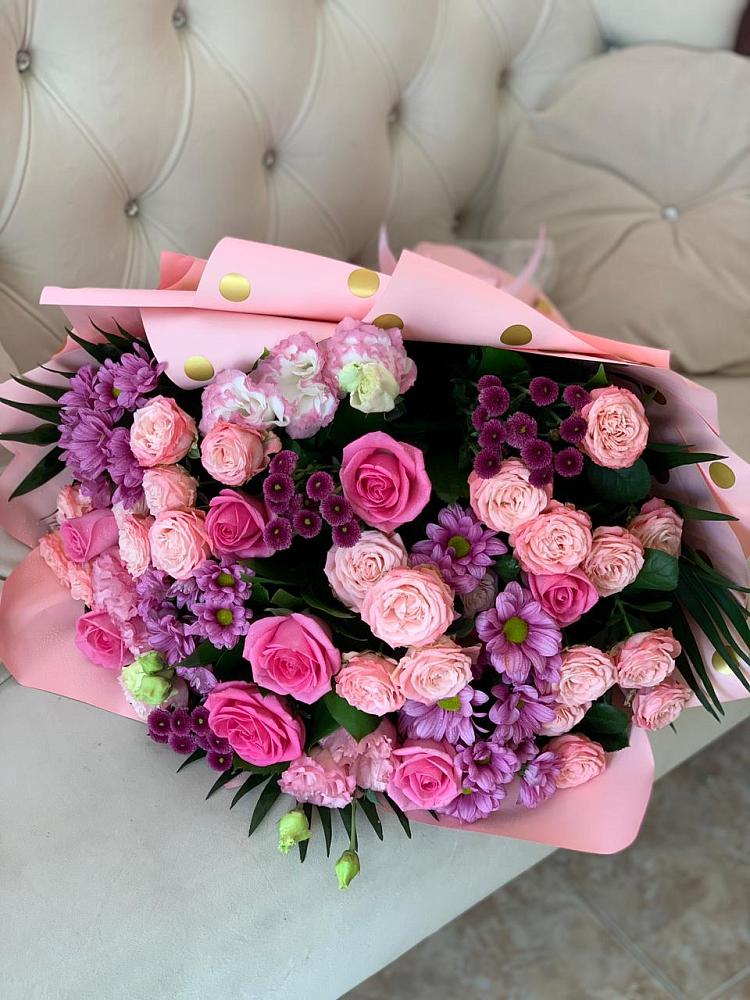 Букет цветов из: Хризантемы, Розы и Лизиантусы в Махмуде-Мектебе