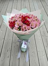 Букет цветов из:  Альстромерии в Махмуде-Мектебе