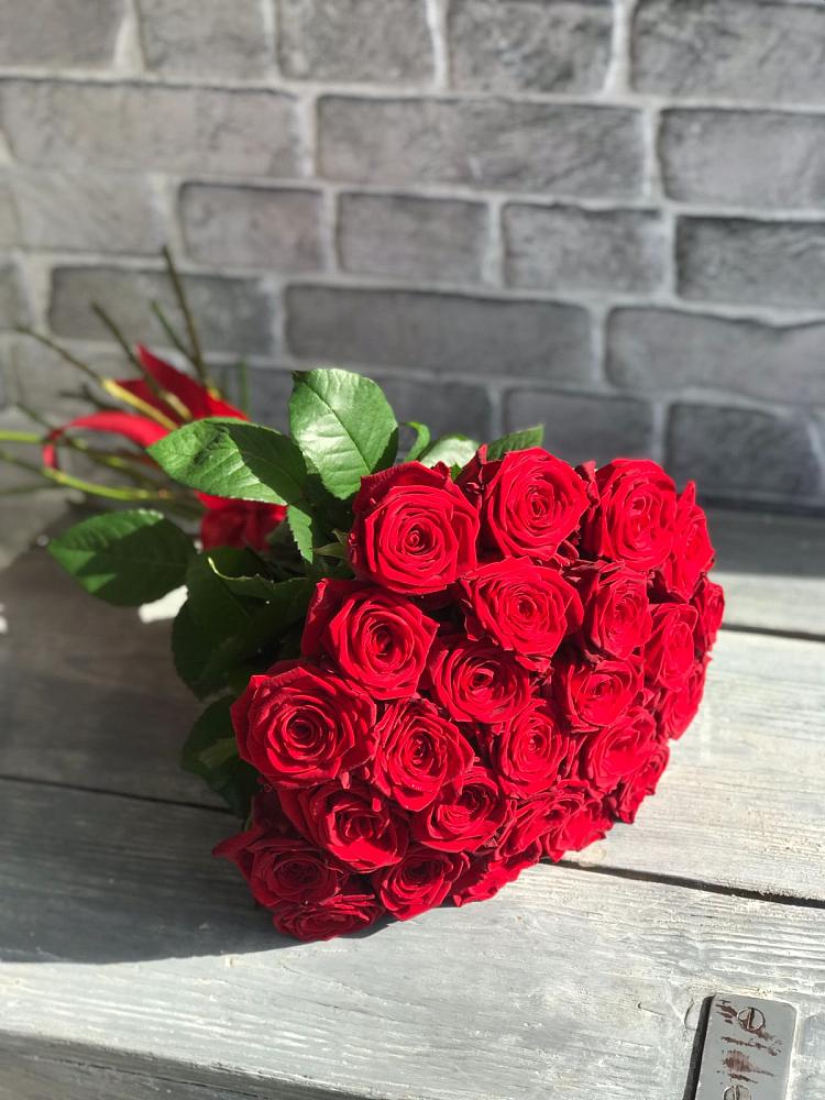 Букет Красные розы Фридом в Махмуде-Мектебе