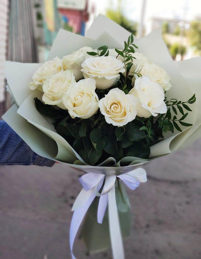 Букет Белые розы Проуд в Махмуде-Мектебе