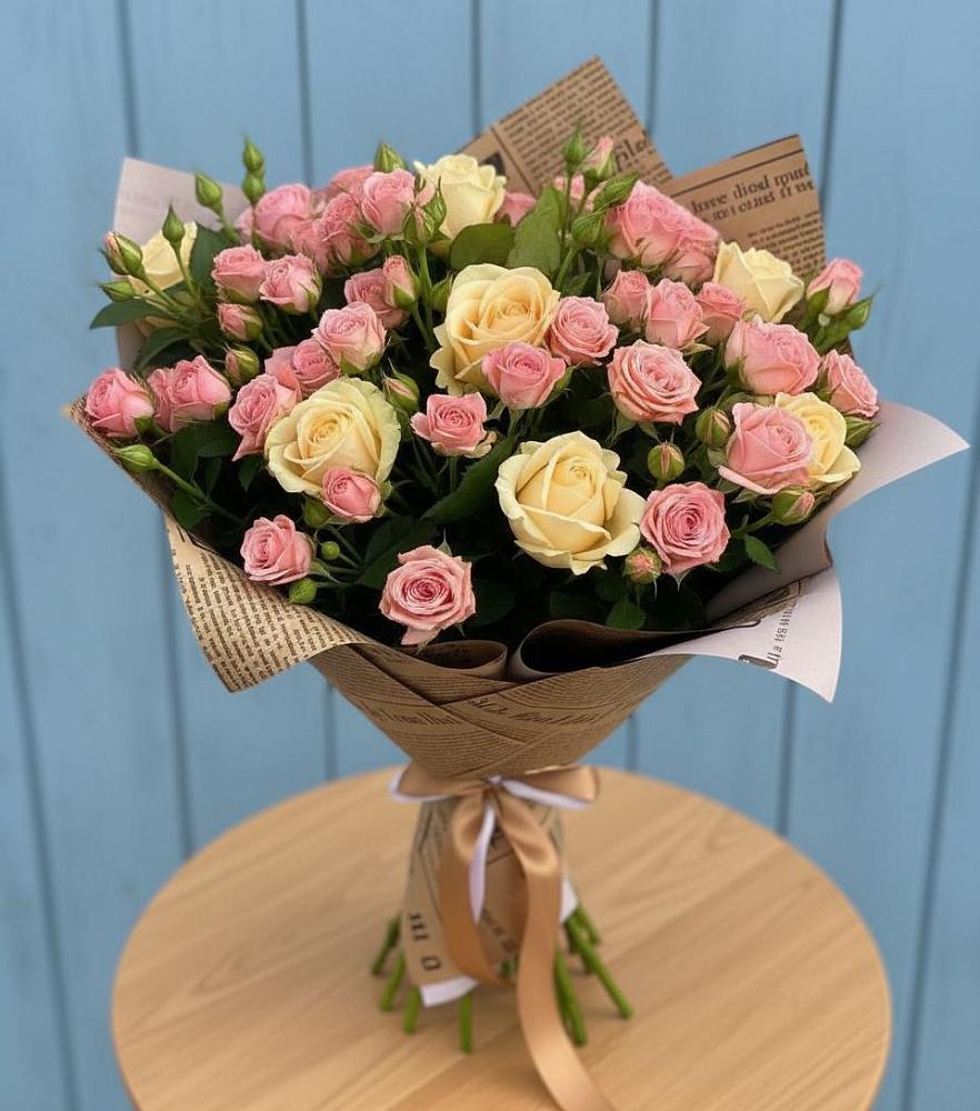 Букет цветов из: Розы в Махмуде-Мектебе