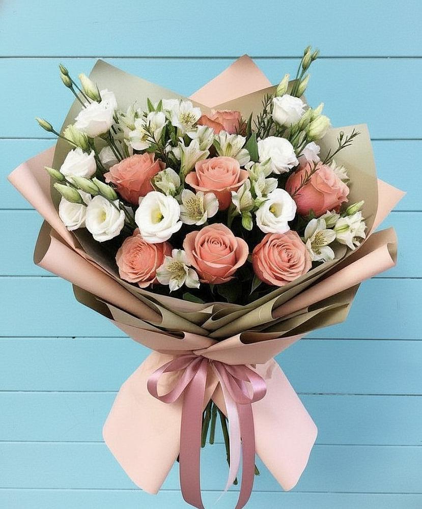 Букет цветов из: Розы, Альстромерии и Лизиантусы в Махмуде-Мектебе