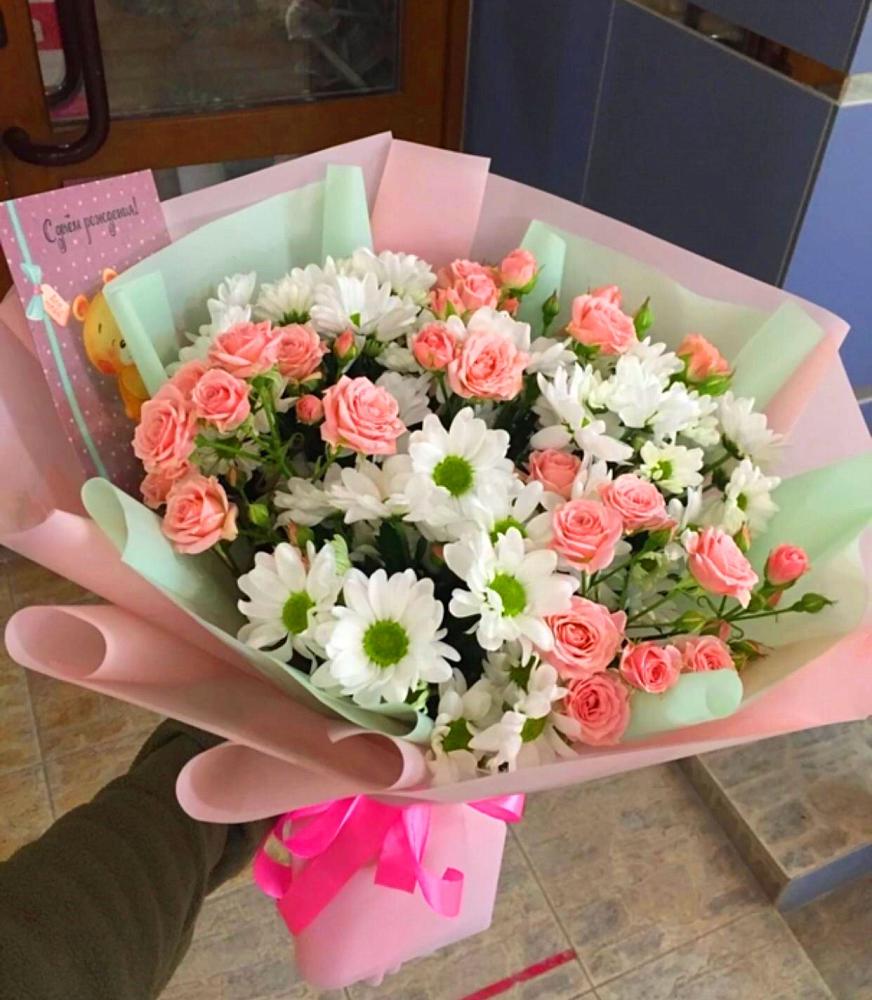 Букет цветов из: Розы и Хризантемы в Махмуде-Мектебе