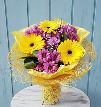 Букет цветов из:  Хризантемы и Герберы в Махмуде-Мектебе
