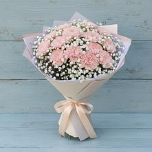 Букет цветов из:  Гвоздики в Махмуде-Мектебе