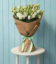 Букет цветов из:  Лизиантусы в Махмуде-Мектебе