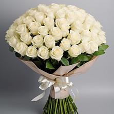 Букет 101 беля роза Белоснежка в Махмуде-Мектебе