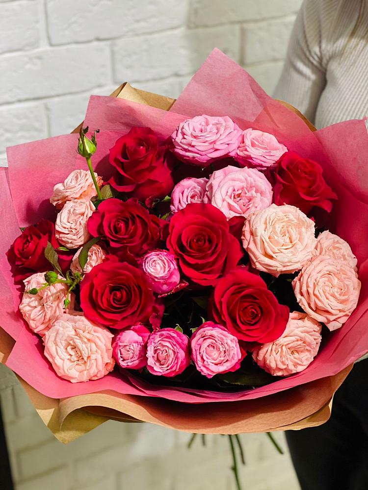 Букет цветов из: Розы в Махмуде-Мектебе