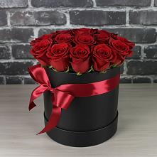 Цветочная композиция из Розы в шляпной коробке в Махмуде-Мектебе