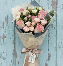 Букет цветов из:  Розы в Махмуде-Мектебе