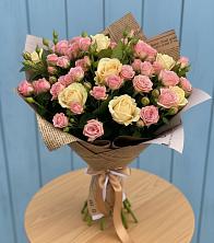 Букет цветов из:  Розы в Махмуде-Мектебе
