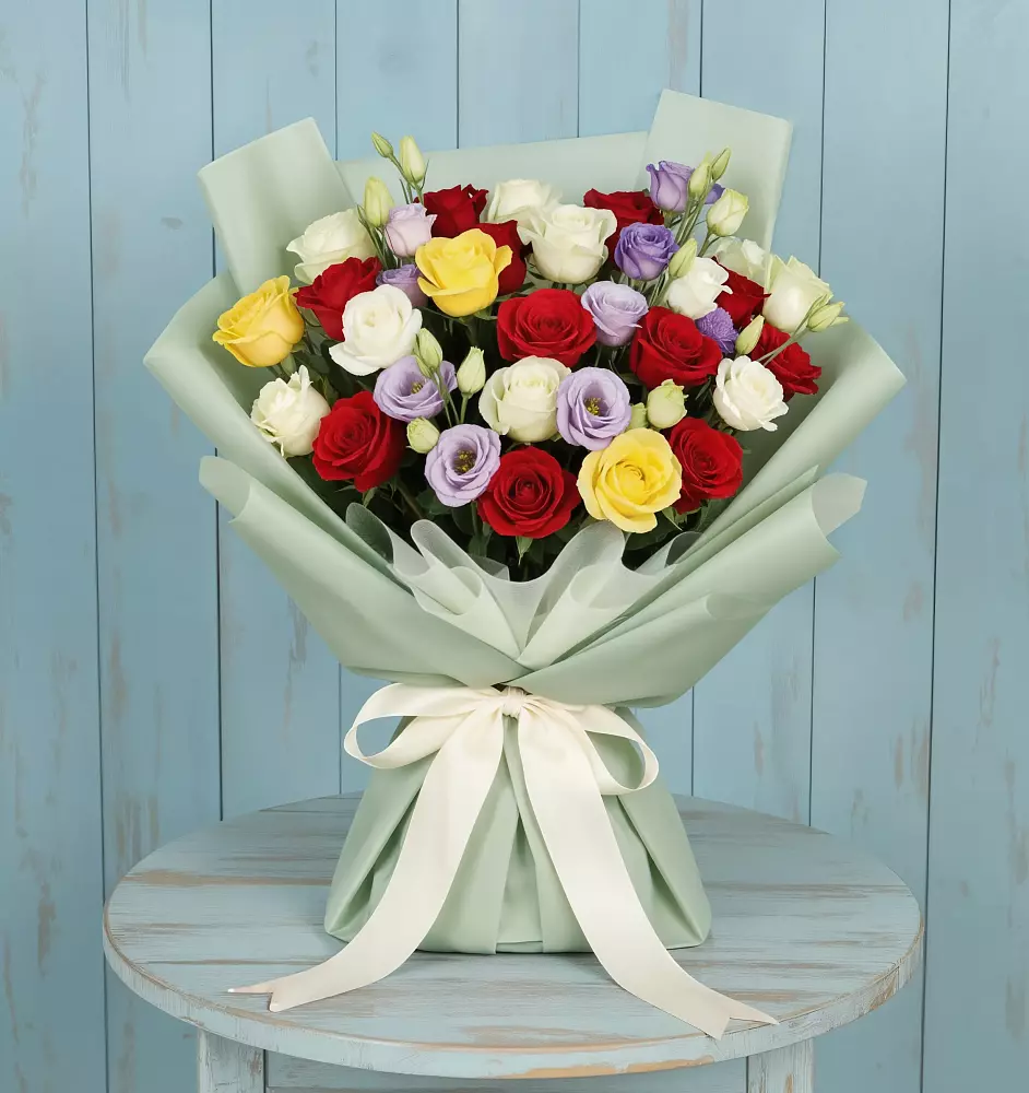 Букет цветов из: Розы в Махмуде-Мектебе