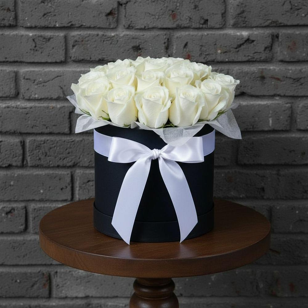 Цветочная композиция из Розы в шляпной коробке в Махмуде-Мектебе