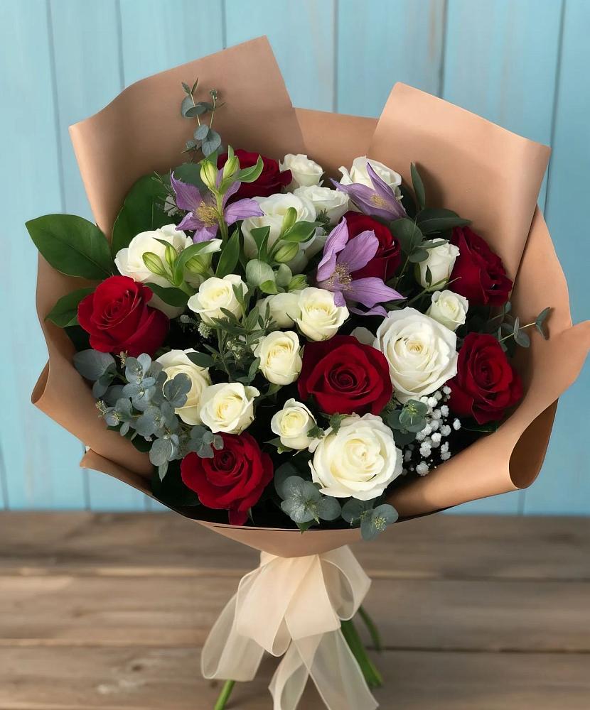 Букет цветов из: Розы и Альстромерии в Махмуде-Мектебе