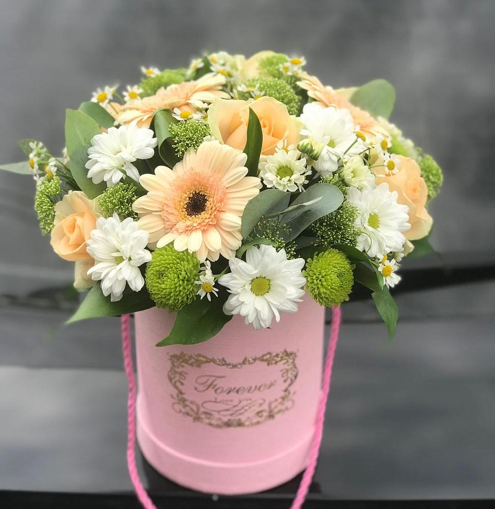 Цветочная композиция из Розы, Герберы и Хризантемы в шляпной коробке в Махмуде-Мектебе