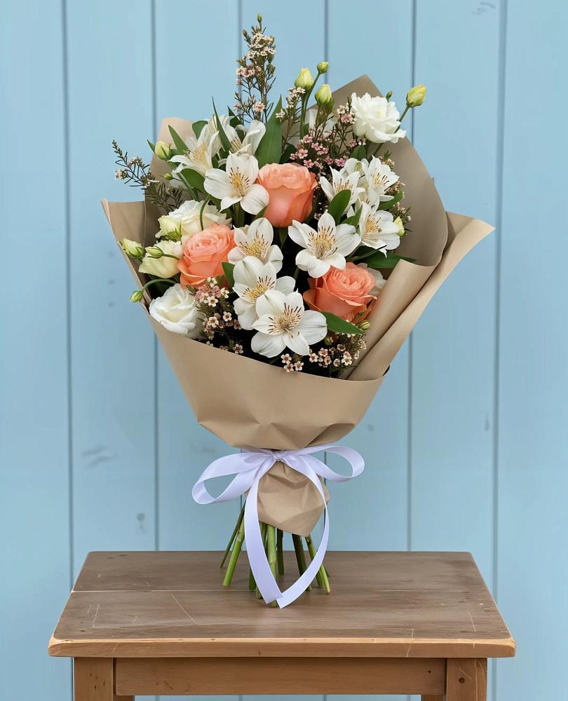 Букет цветов из: Альстромерии, Лизиантусы, Розы и Хризантемы в Махмуде-Мектебе